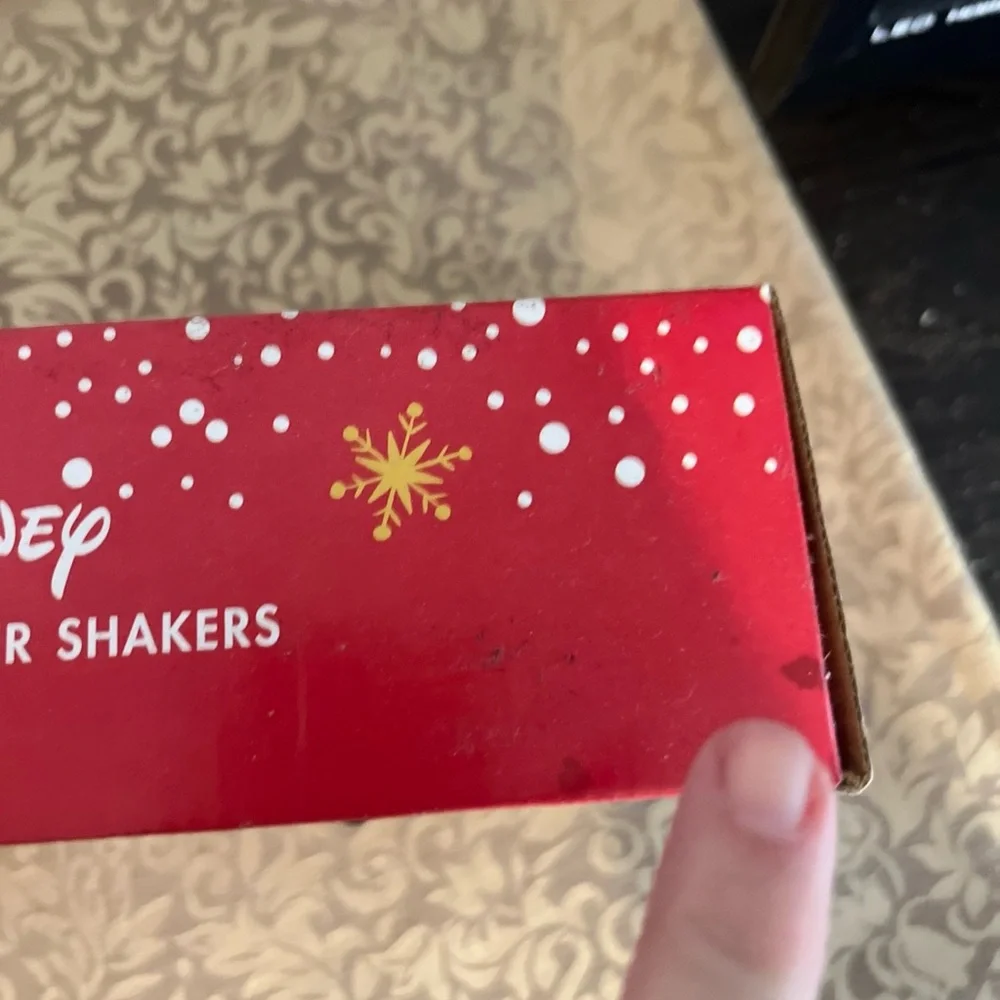 Disney Salt and Pepper Shakers Mickey and Minnie Mouse Kissing Christmas New - Picture 5 of 8